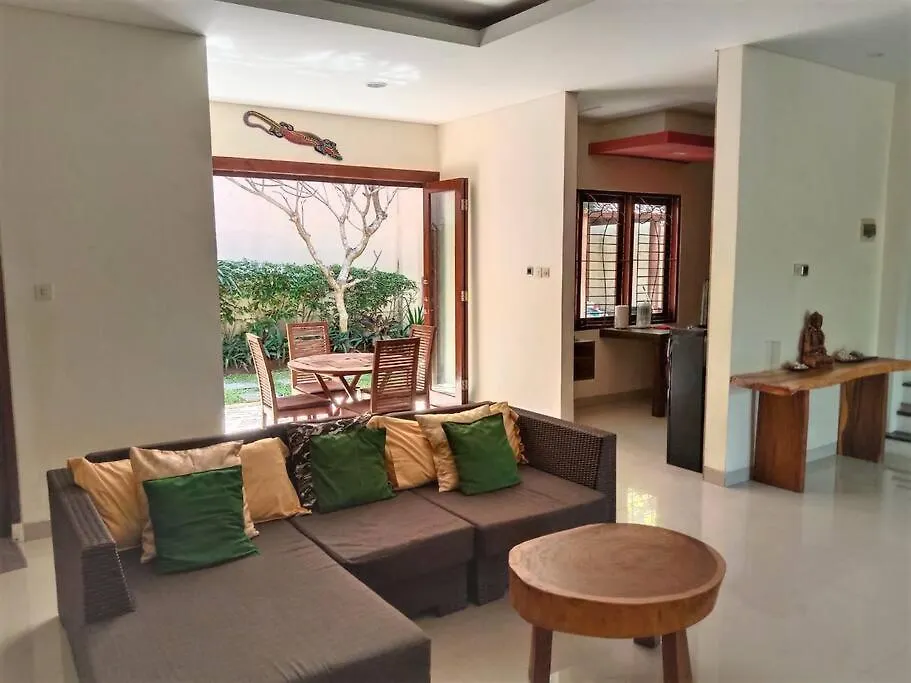 A 3 Bedrooms Lovely House In Nusa Dua Badung